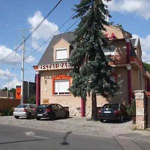 ** Otel Attila Macaristan