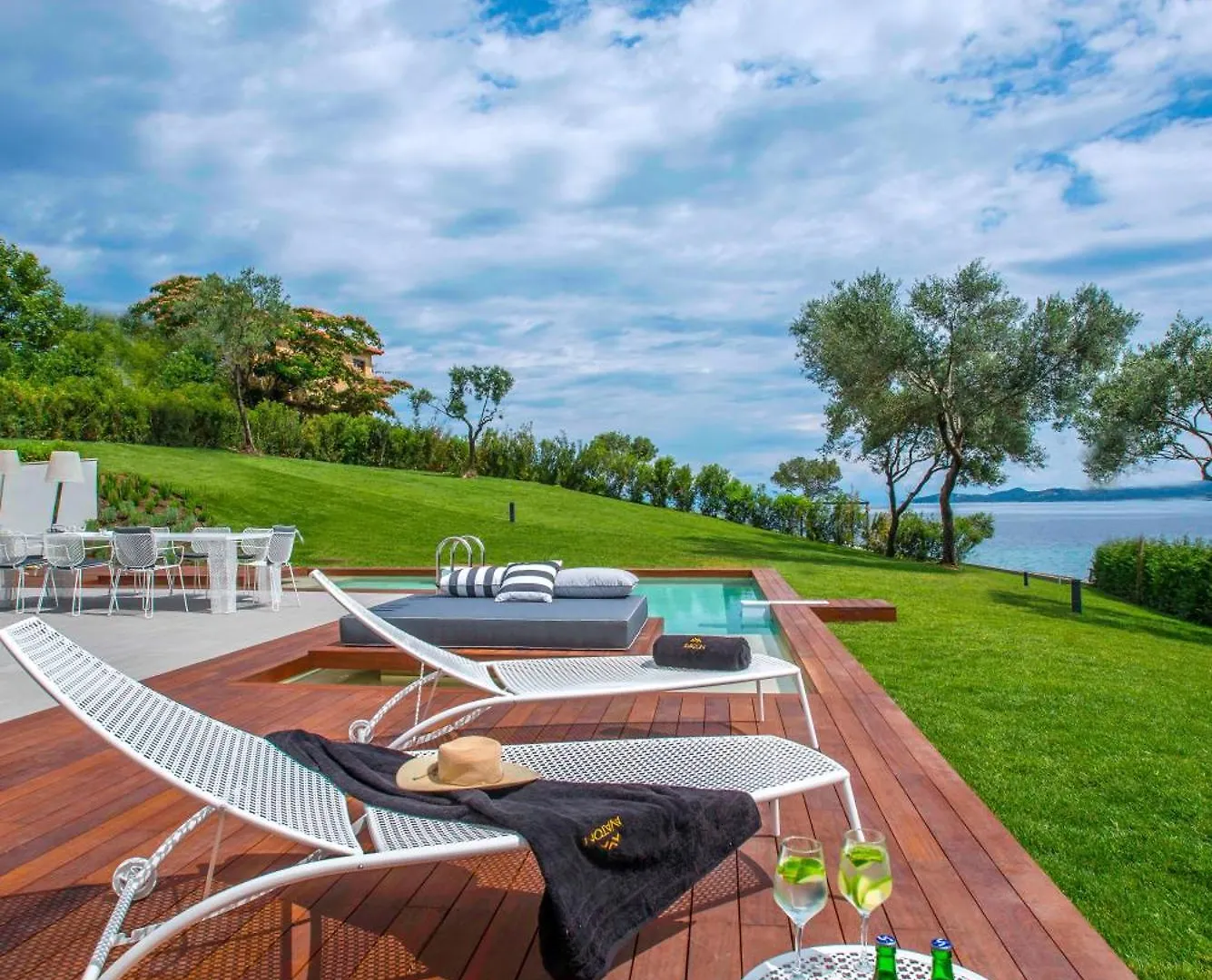 Avaton Luxury Beach Resort - Relais & Chateaux Ouranoupoli